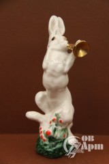 Скульптура "Заяц-трубач"
